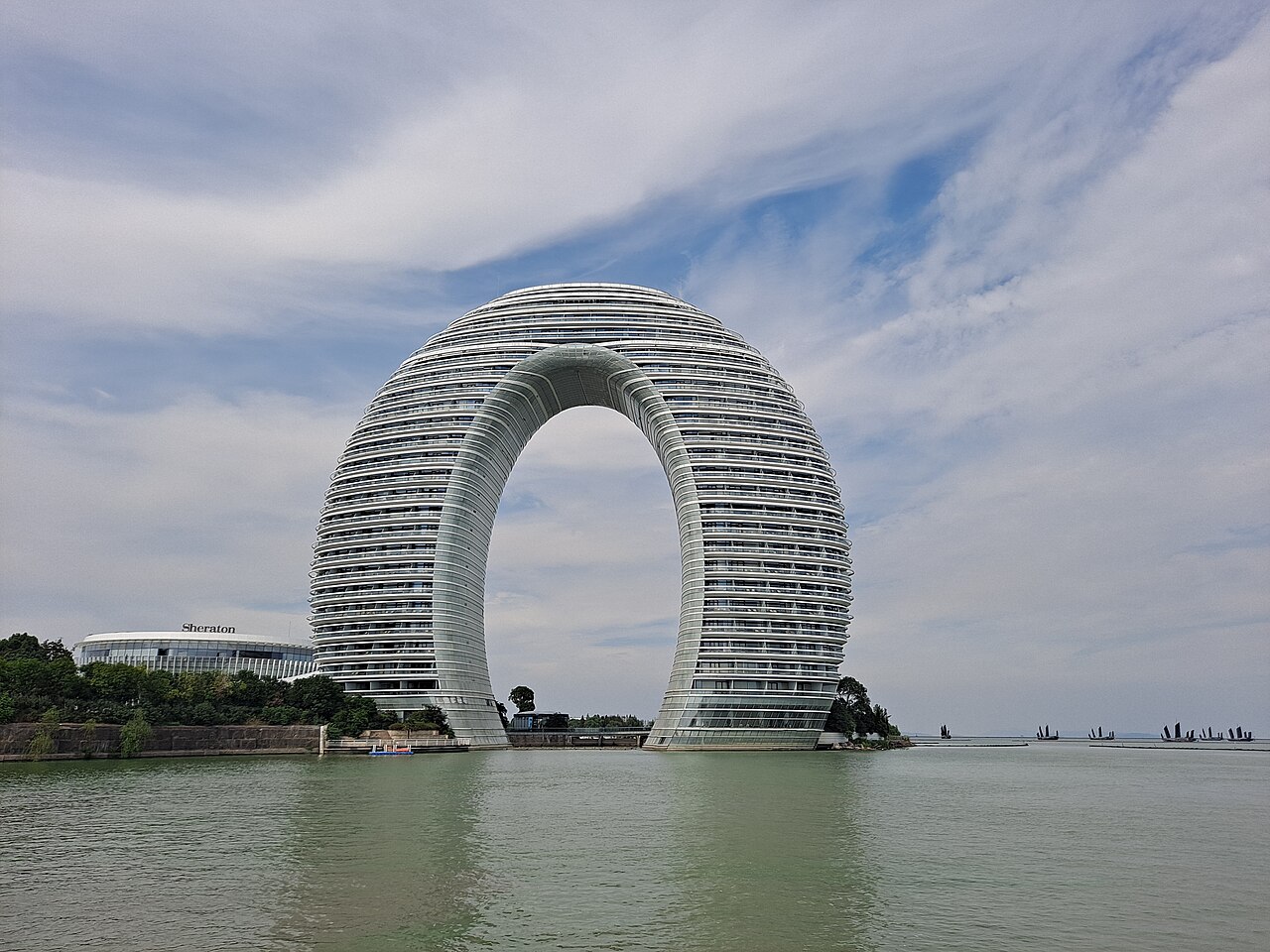 中山温泉 中山温泉：岭南水乡的氡温泉康养